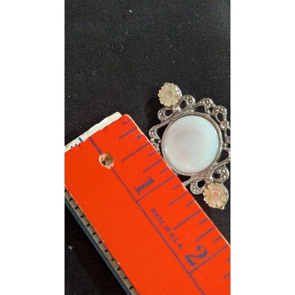 Vintage Silver-Tone Brooch With Faux Pearl Center & Mother Of Pearl Floral Accen - Picture 10 of 10